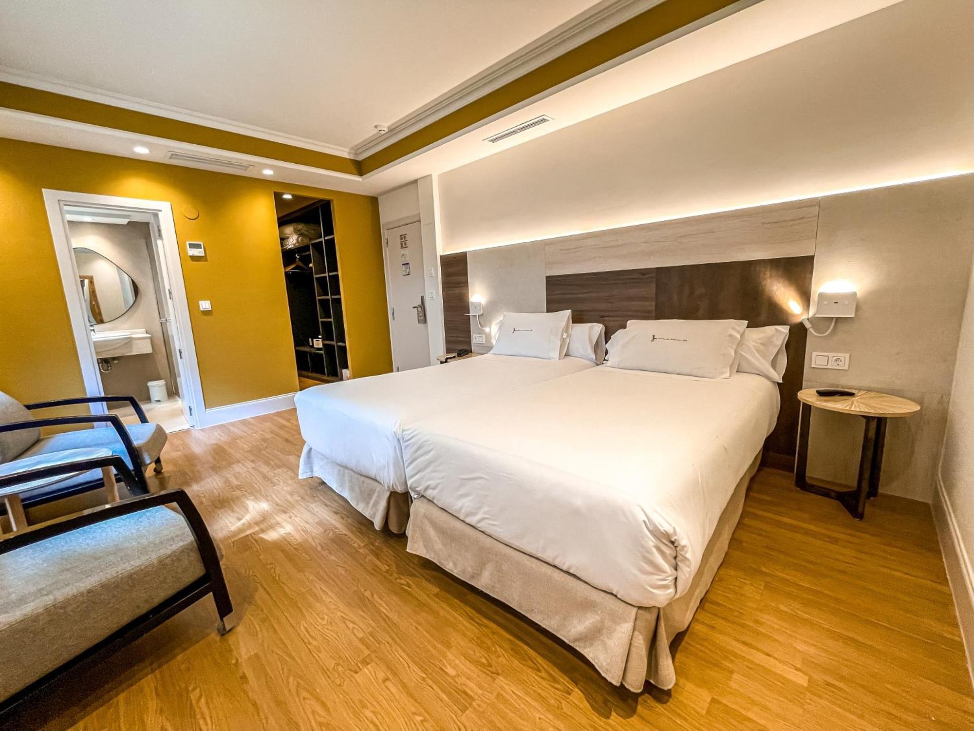 Hotel Rio Bidasoa Hondarribia Bagian luar foto