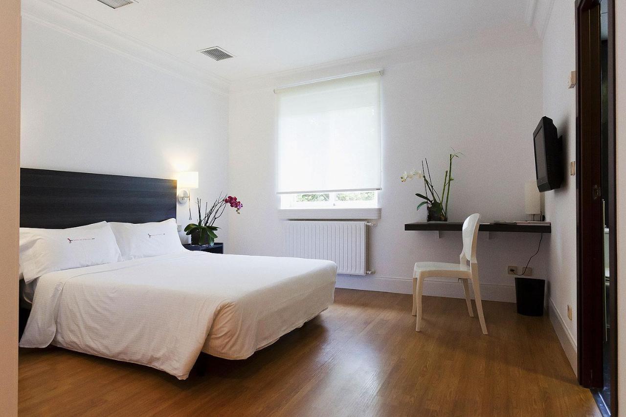 Hotel Rio Bidasoa Hondarribia Bagian luar foto